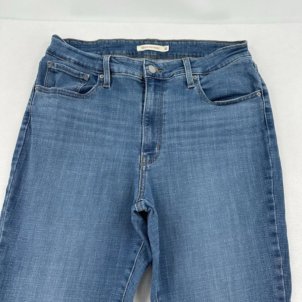 Levis 721 Womens 32 High Rise Skinny Jeans  Medium Wash Blue Stretch Denim Pants